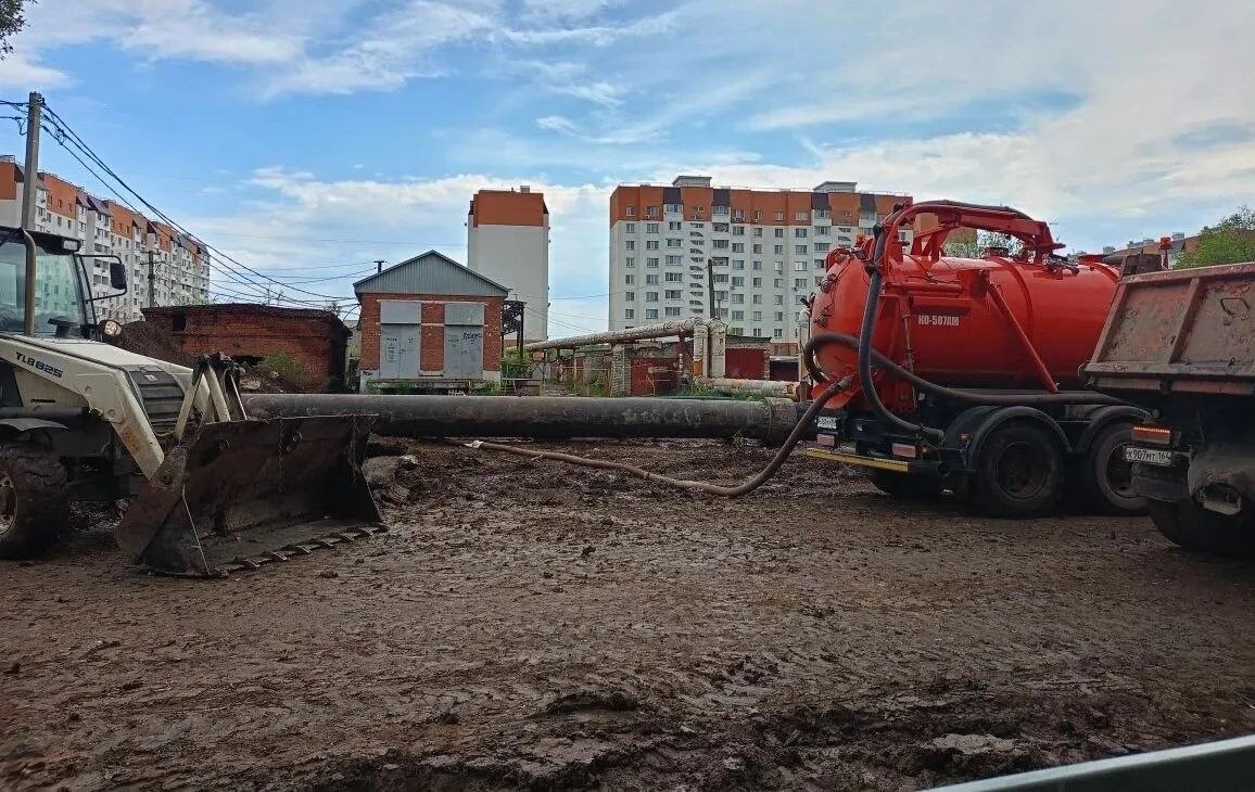 Жителей Энгельса просят не пользоваться сразу водой, которую включили после аварии